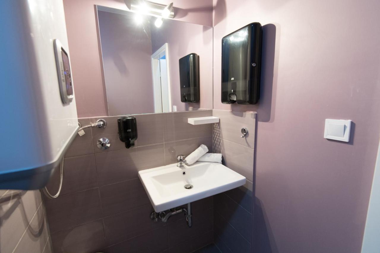 The Dots Hostel Zagreb Luaran gambar