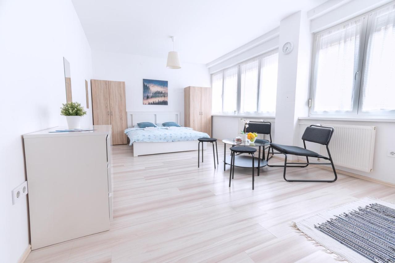 The Dots Hostel Zagreb Luaran gambar
