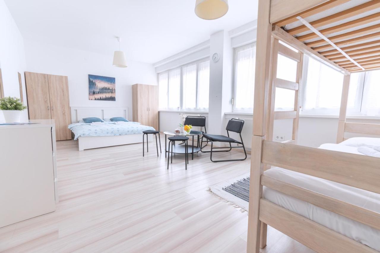 The Dots Hostel Zagreb Luaran gambar