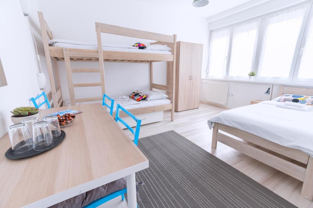 The Dots Hostel Zagreb Luaran gambar