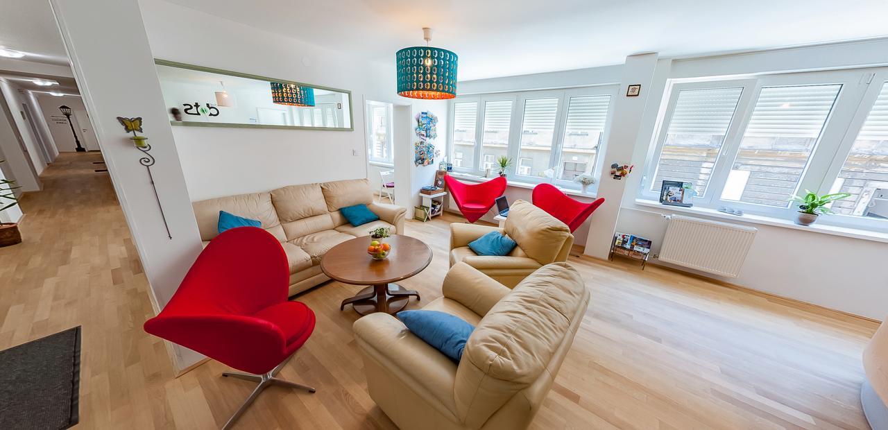 The Dots Hostel Zagreb Luaran gambar