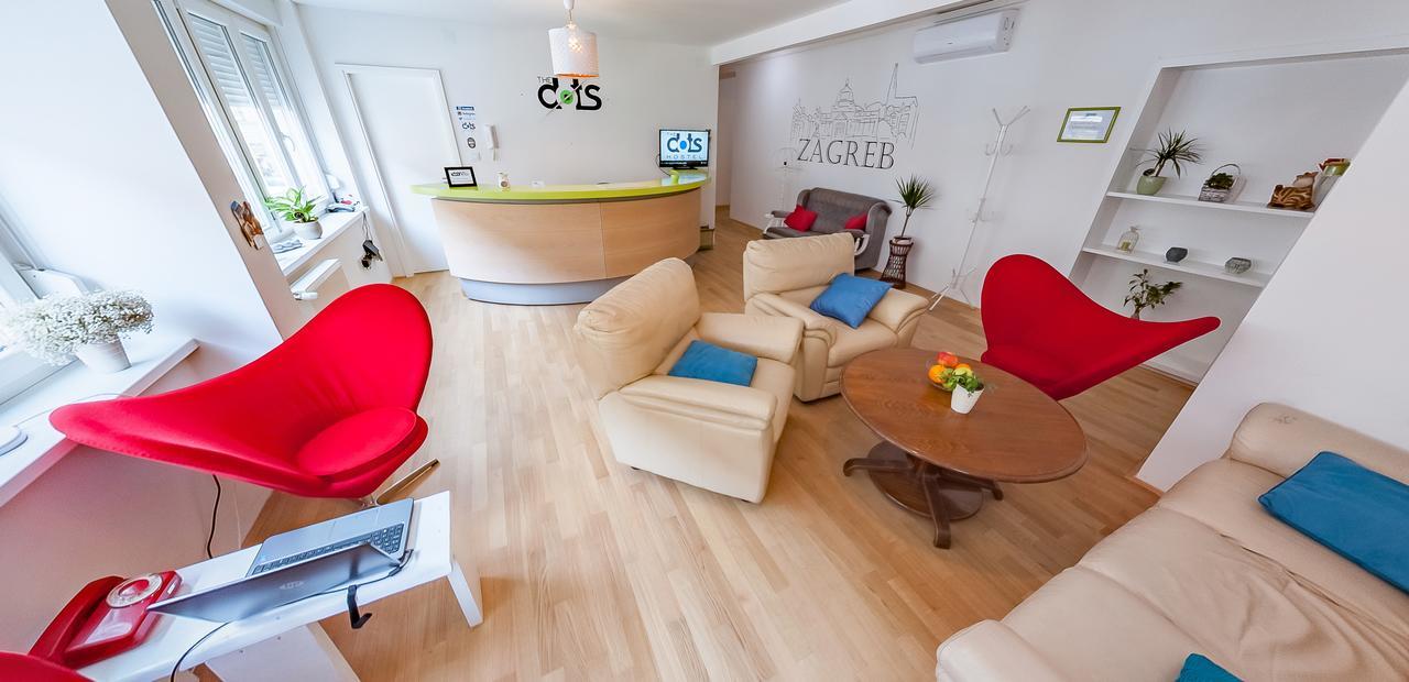 The Dots Hostel Zagreb Luaran gambar