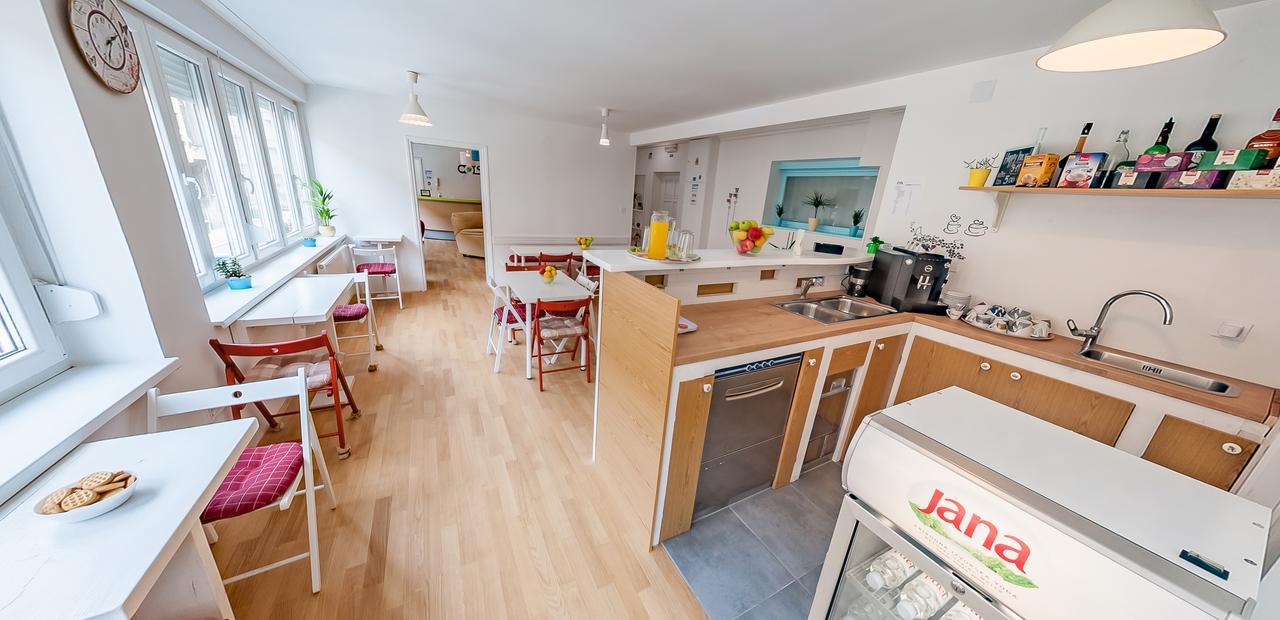 The Dots Hostel Zagreb Luaran gambar