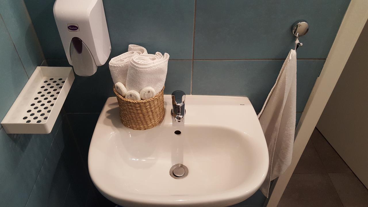 The Dots Hostel Zagreb Luaran gambar